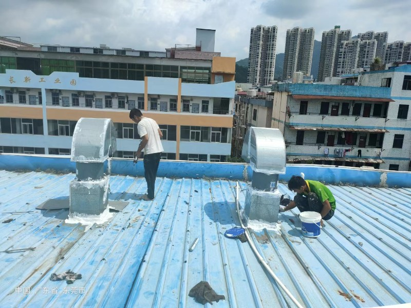 西华钢结构屋面涂料维修方法